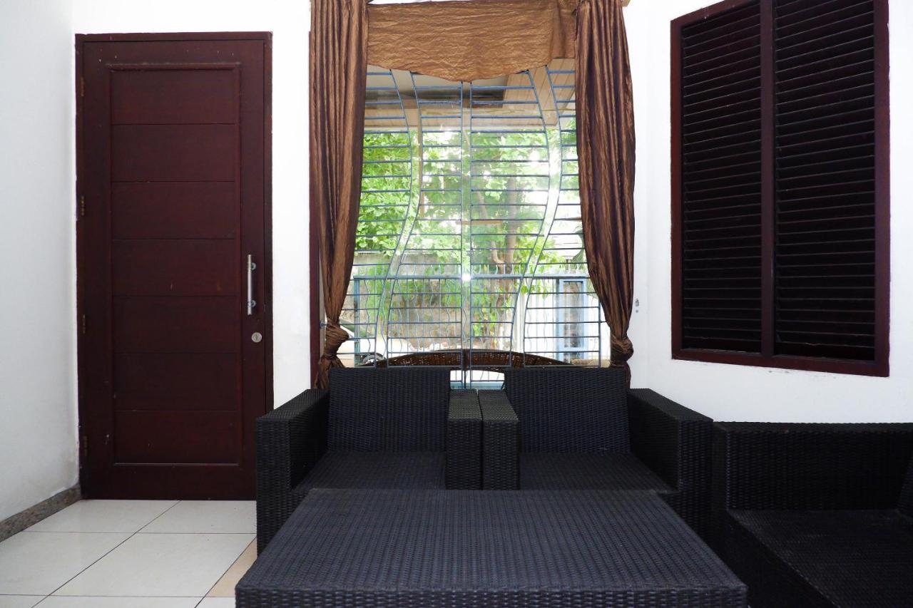 Oyo 381 House Of Blessing Residence Semarang Buitenkant foto