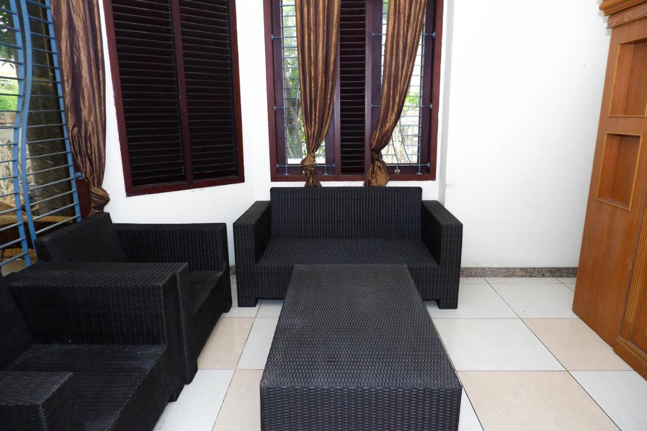 Oyo 381 House Of Blessing Residence Semarang Buitenkant foto