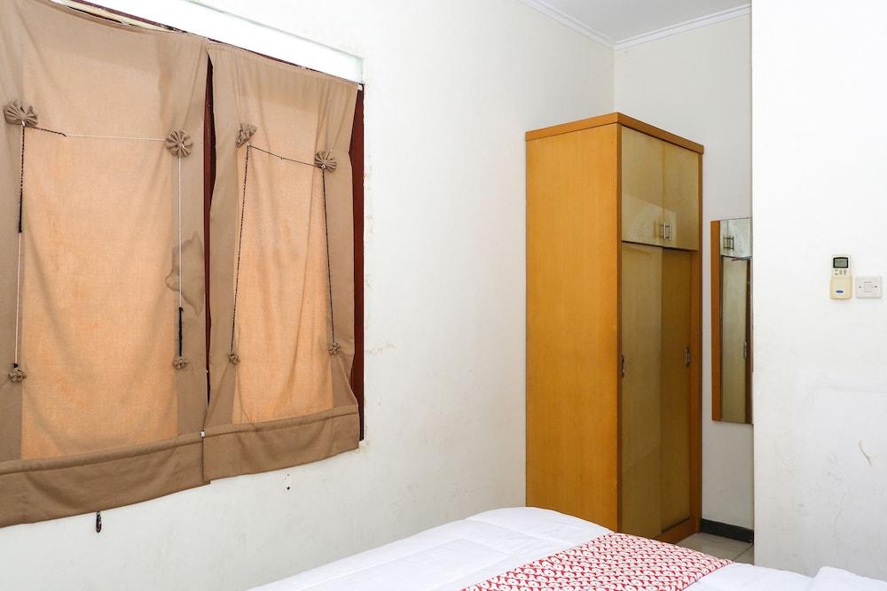 Oyo 381 House Of Blessing Residence Semarang Buitenkant foto